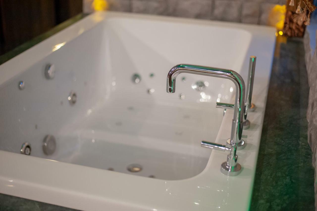 פאטאיה Castle Suites מראה חיצוני תמונה