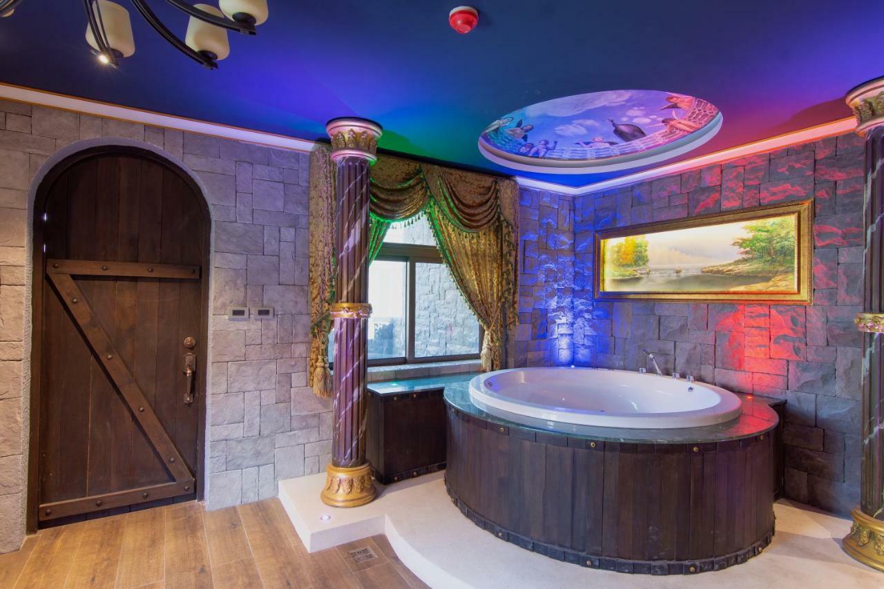 פאטאיה Castle Suites מראה חיצוני תמונה
