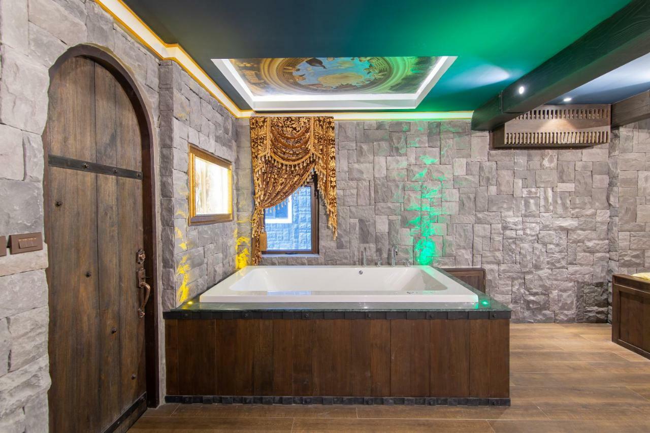 פאטאיה Castle Suites מראה חיצוני תמונה